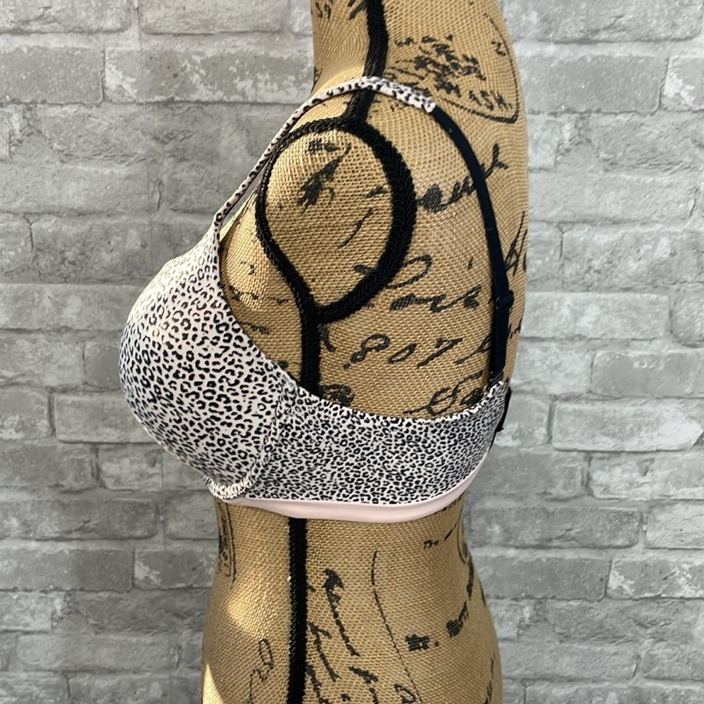 Victoria Secret Blush Leopard Print Bra - Picture 2 of 6